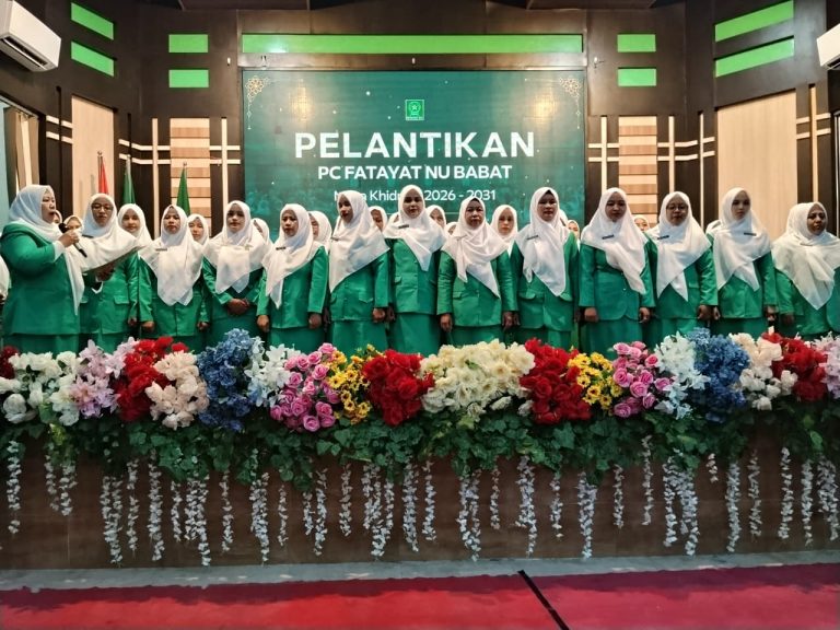 Fatayat NU Babat Resmi Dikukuhkan, Umi Nur Faridah Tekankan Pengabdian dan Kerja Tuntas