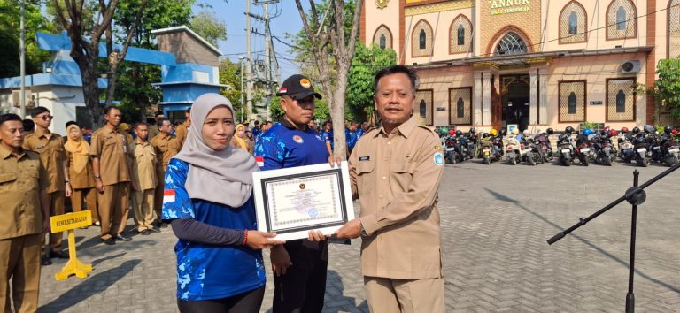 Apel Kebangsaan di Dindik Lamongan, 150 Guru Peserta Retreat Bela Negara Terima Sertifikat